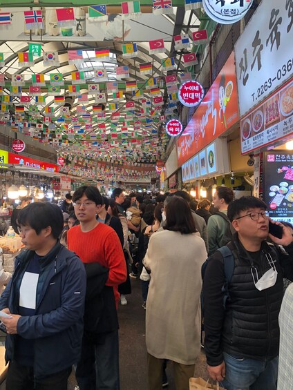 Picture 4 for Activity Seoul: Guided Foodie Walking Tour with Tastings