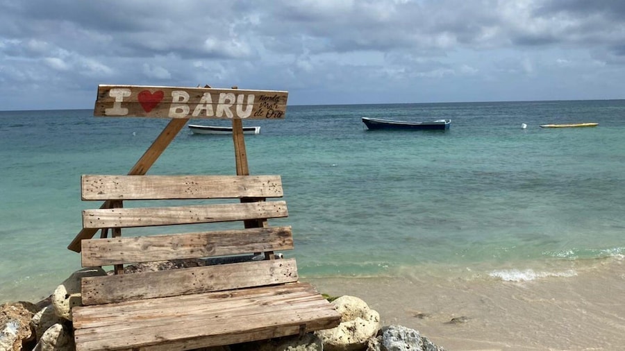 Picture 2 for Activity Cartagena: Barù Island Playa Blanca Beach Trip with Lunch