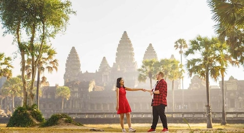 2-Day Angkor Tour with Sunrise, Sunset & Banteay Srei temple