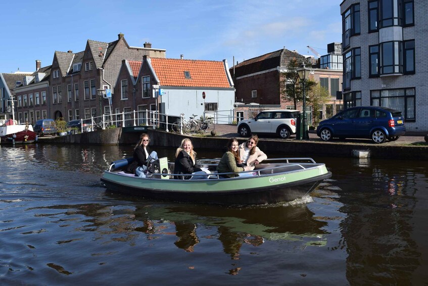 Picture 3 for Activity Leiden: Electric Boat Rental