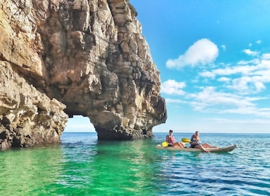 Raposeira: Guided Kayak Tour and Praia da Ingrina Caves