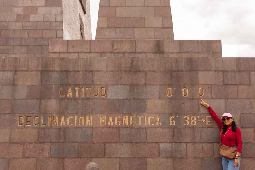 Picture 5 for Activity Quito-Mitad del Mundo:Monumento,MuseodelSol,Cráter Pululahua