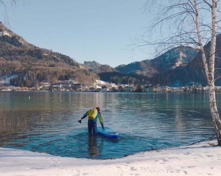 Picture 4 for Activity Fuschlsee: Guided Winter Stand-Up Paddleboard & Tea