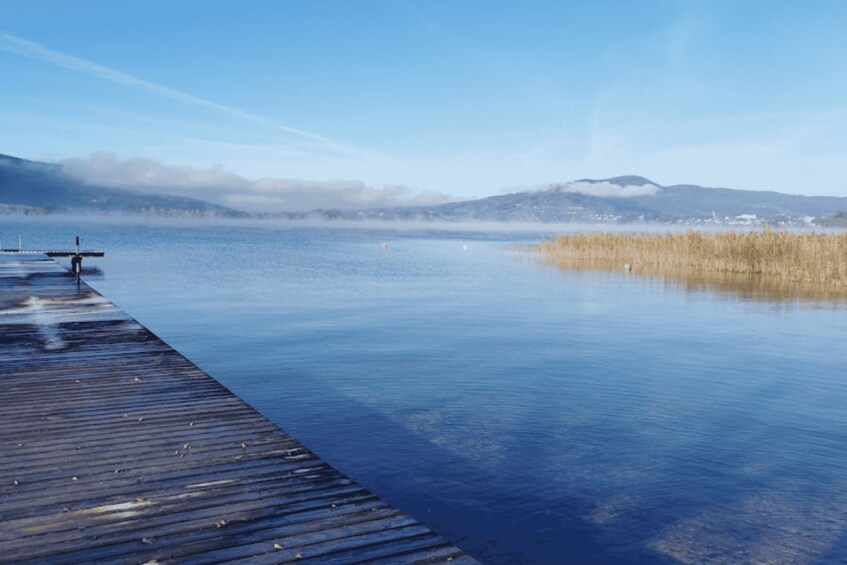 Picture 6 for Activity Fuschlsee: Guided Winter Stand-Up Paddleboard & Tea