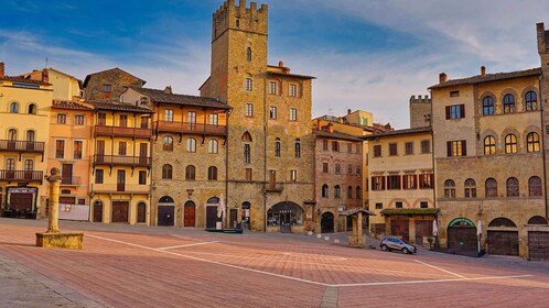 2 heures de marche en groupe à Arezzo excursion