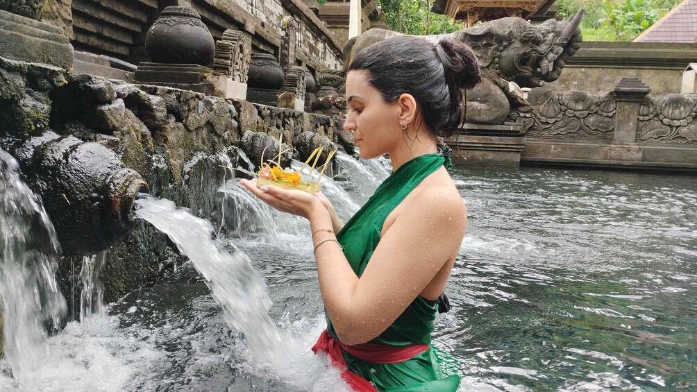 Picture 4 for Activity Bali: Tarot, Oracle Reading, and Cleansing Tirta Empul Trip