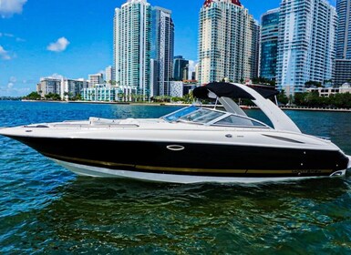 Miami: Private Boat tour with a captain