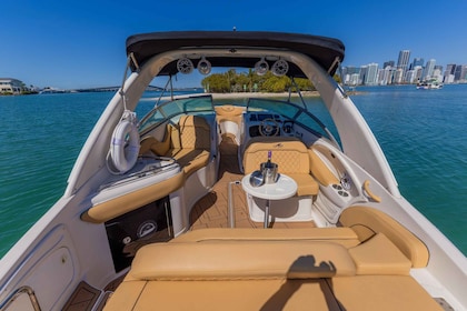 Miami: Private Boat tour with a captain