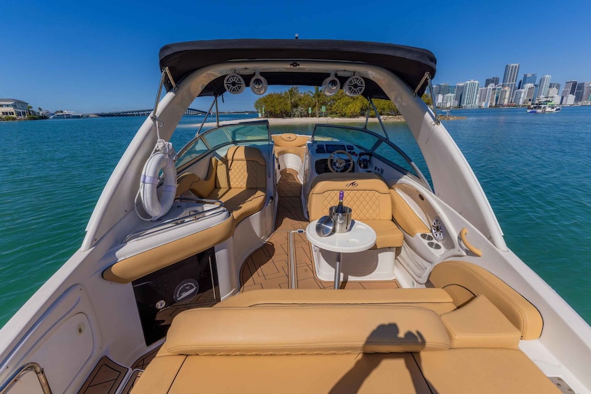 Miami: Private Boat tour with a captain