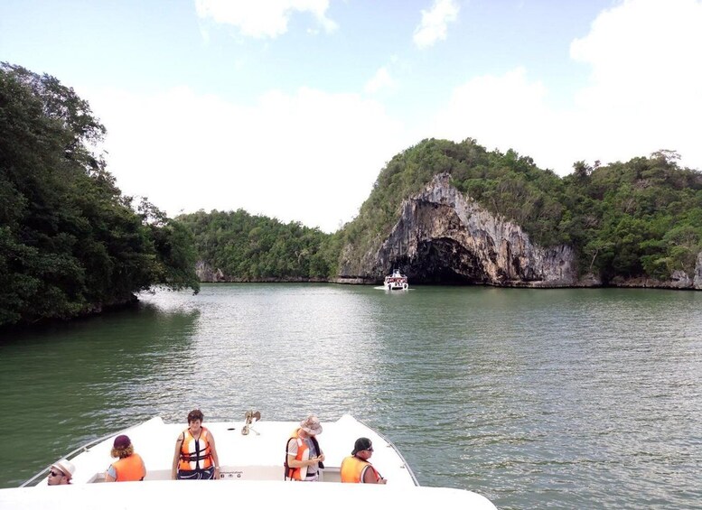 Picture 2 for Activity Los Haitises National Park: Boat and Walking Tour with Lunch