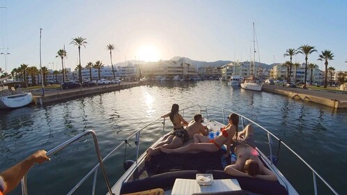 Fuengirola: Magische Yachttour bei Sonnenuntergang