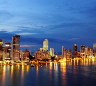 Cartagena: crucero en lancha rápida al atardecer con bebidas