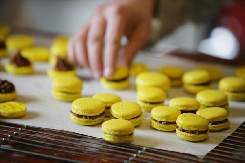 Learn to make macaron with a chef
