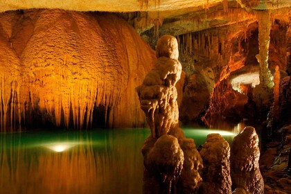 Lebanon: Beirut, Jeita Grotto, Byblos Private Tour and Lunch