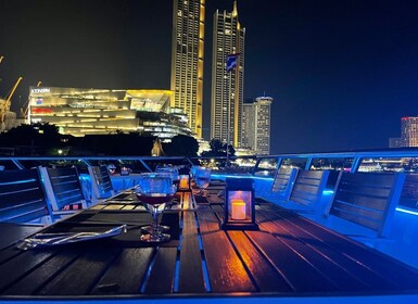 Bangkok: crucero con cena buffet por el río Chao Phraya