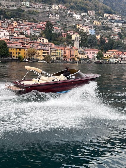 Como Lake: Private Wood Boat Tour with personal Skipper