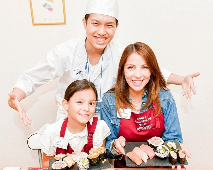 Sushi Making Class in English with Friendly Chef In Tokyo
