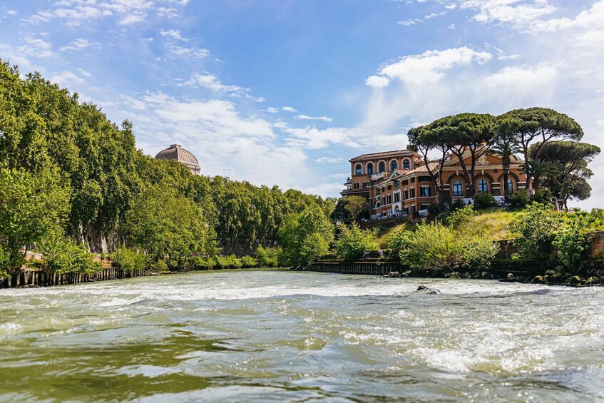 Picture 10 for Activity Rome: Tiber River Urban Rafting Tour with Roman Pizza