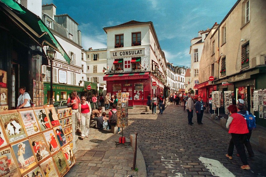 Picture 2 for Activity Paris: Small Group Walking Tour of Montmartre