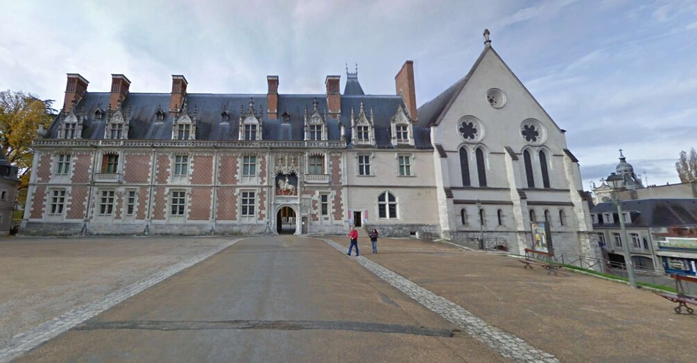 Picture 7 for Activity Blois: Private Tour of Blois Castle with Entry Tickets