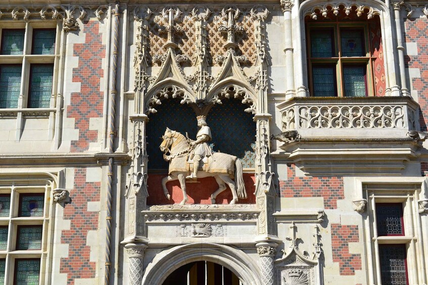 Picture 6 for Activity Blois: Private Tour of Blois Castle with Entry Tickets