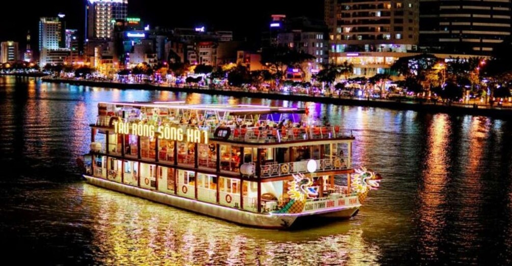 Da Nang: Han River Night Boat Trip with Show on Weekends