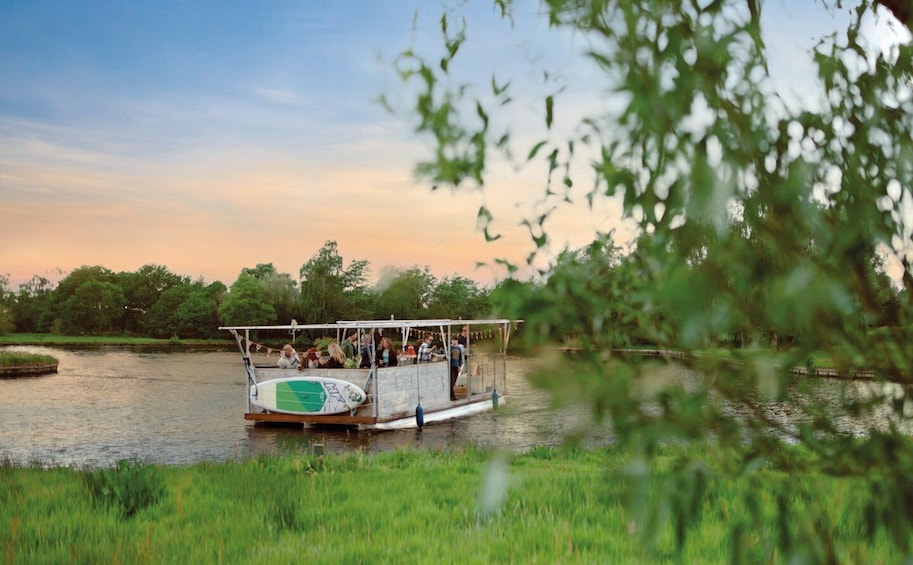 Groningen: Highlights BBQ with drinks - on the lake