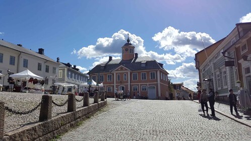 From Helsinki: Porvoo Guided Day Trip with Transport