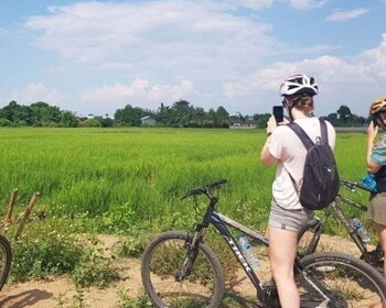 Bicicleta por el campo de Chiang Mai y clase de cocina tailandesa