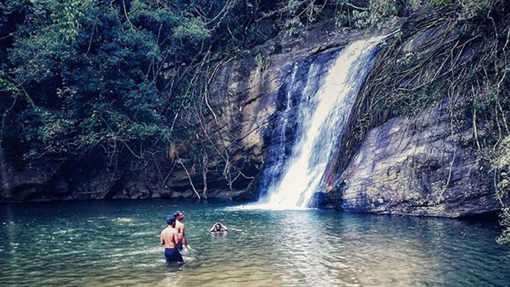 Picture 27 for Activity Campfire, Culture & Waterfalls: Sri Lankan local Adventure
