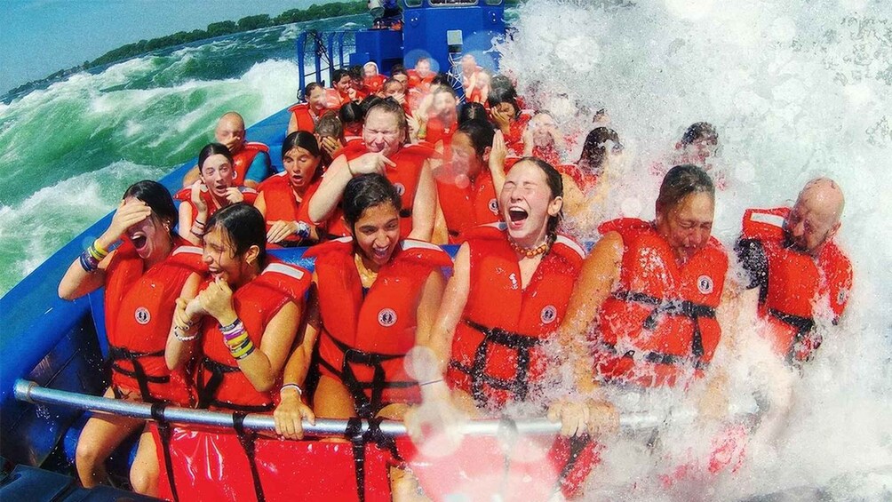 Montreal: Jet Boating on the Lachine Rapids