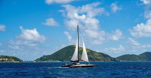 Basseterre: St. Kitts Nevis Day Catamaran - Snorkel & Lunch