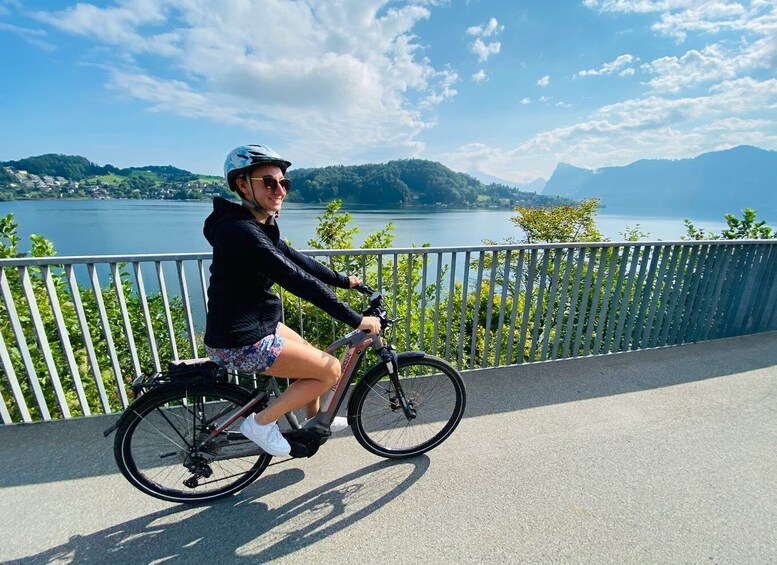 Picture 2 for Activity Lake Lucerne Peninsula e-bike Tour