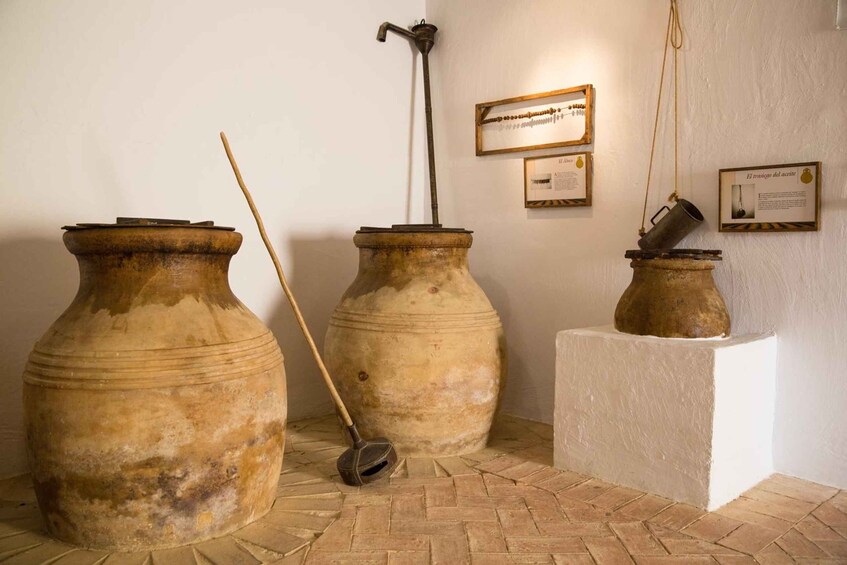Picture 17 for Activity Baeza: Oil Tourism at Hacienda La Laguna