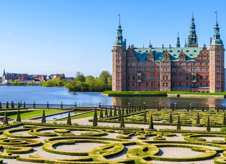 Picture 2 for Activity Half-Day Private Tour to Kronborg and Frederiksborg Castle