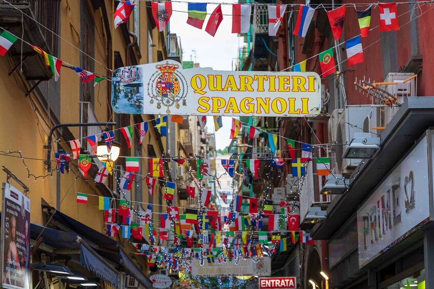 Picture 2 for Activity Napoli: Walking Tour of Naples with Local Tour Guide