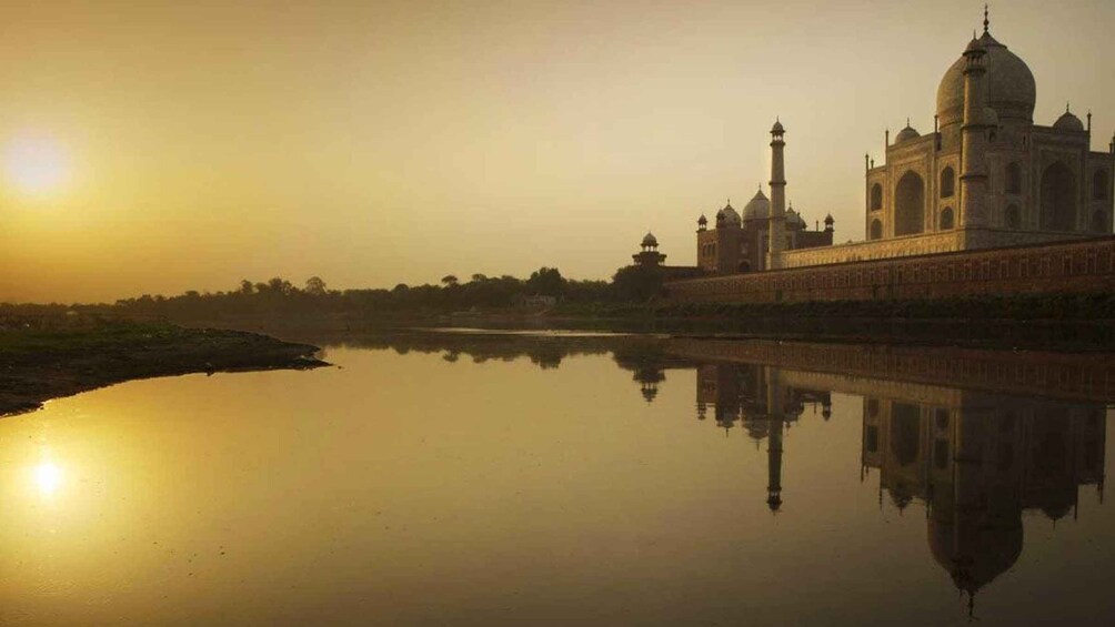 Picture 8 for Activity From Mumbai: Agra Sightseeing with Taj Mahal Sunrise