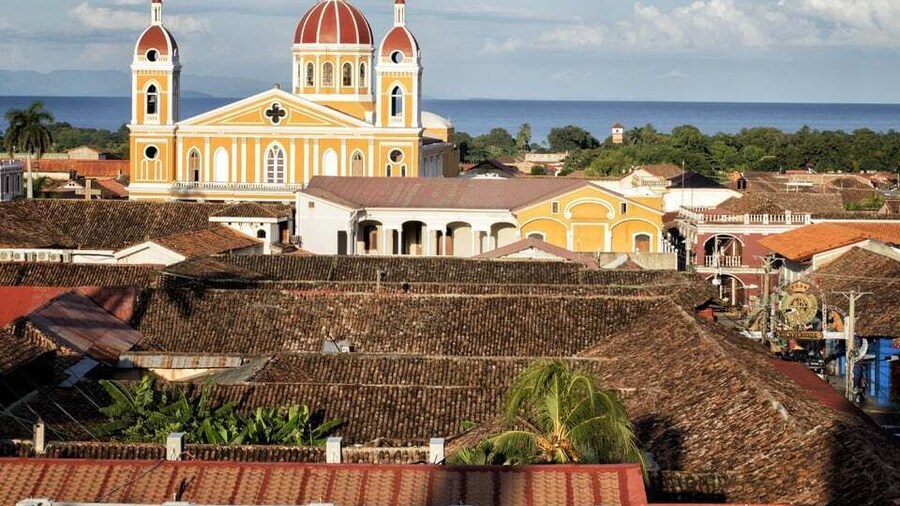 Experience Granadas Best Sights Carriage ride + Local Guide