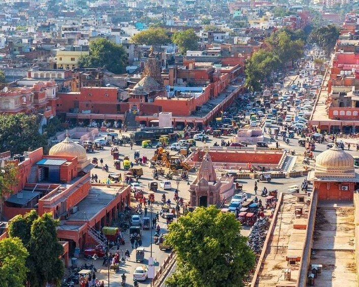 Picture 2 for Activity Jaipur: Walking tour with shopping