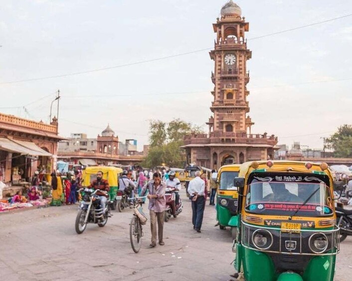 Picture 3 for Activity Jaipur: Walking tour with shopping