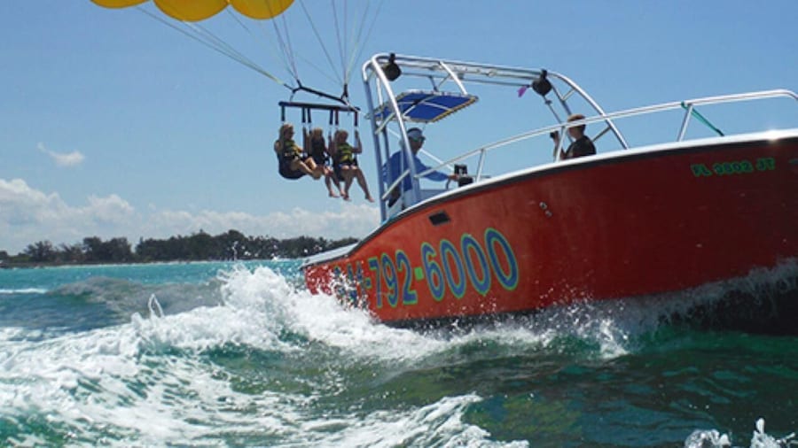 Anna Maria Island and Bradenton Beach: Parasailing Tour