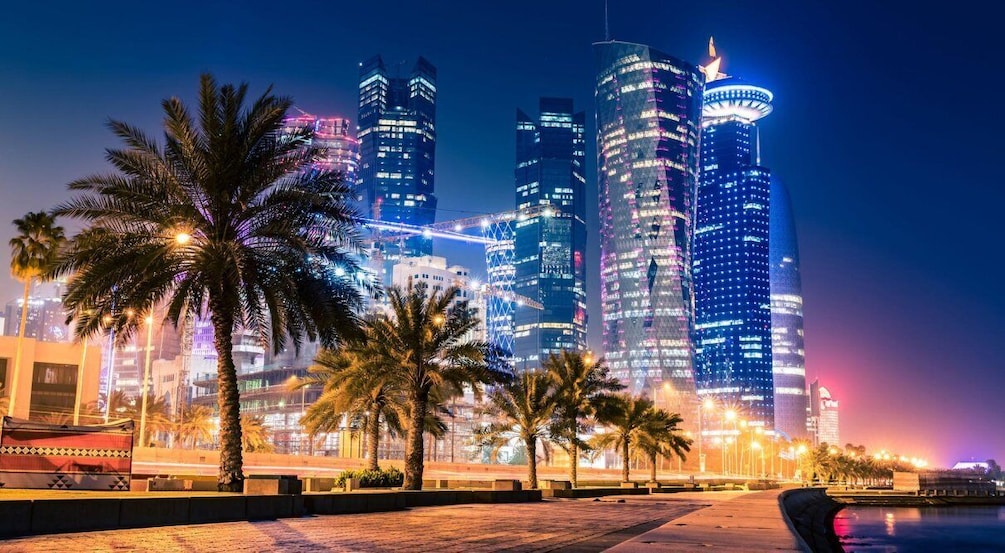 Doha Night City Tour | Souq Waqif | Katara | The Pearl Qatar