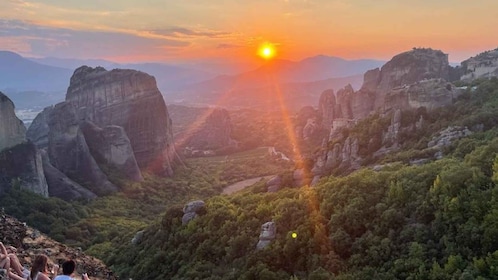 Kalabaka or Kastraki: Meteora Sunset Tour