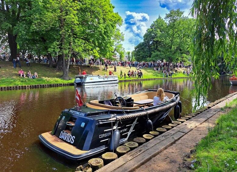 Riga: Private Boat Tour City Canal and Daugava River