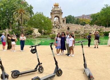 Barcelona: beach E-bike or E-Scooter Tour