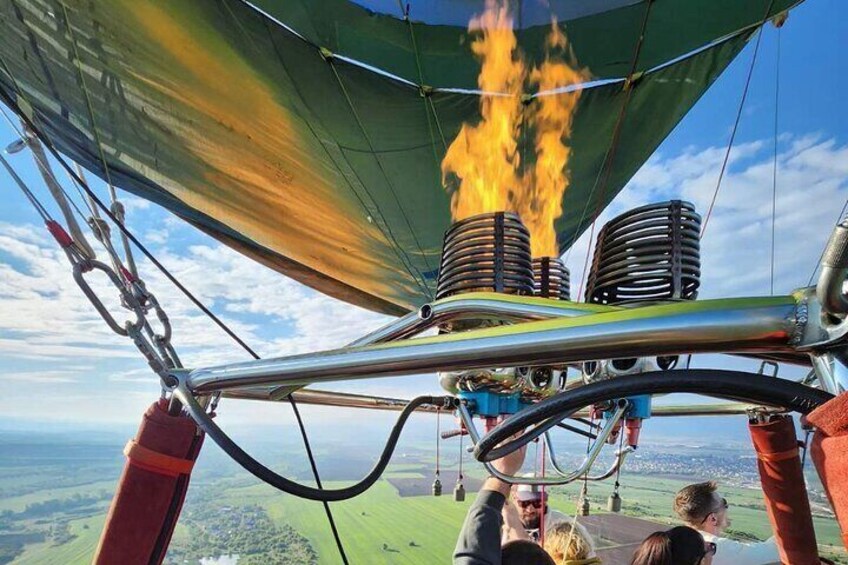 30-minute Hot Air Balloon Sightseeing Morning Tour in Sofia 