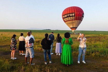 30-minute Hot Air Balloon Sightseeing Morning Tour in Sofia