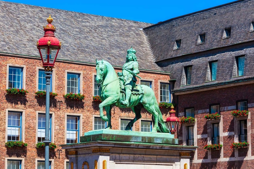 Dusseldorf: 2-hour Best Intro Walking Tour with a Local