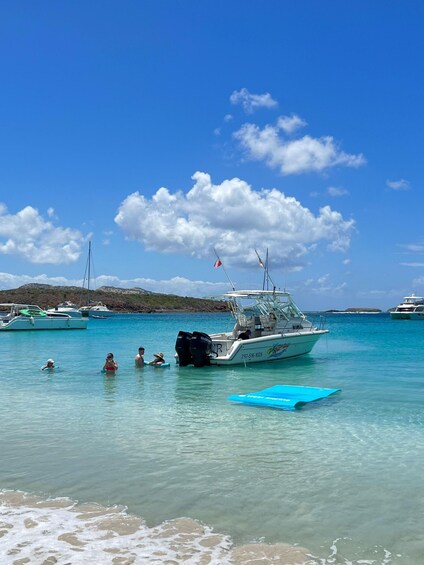 Picture 5 for Activity Fajardo: Private Half-Day Boat Charter to Icacos or Palomino