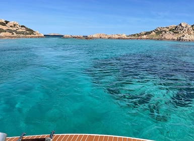 boat tour in the Maddalena archipelago